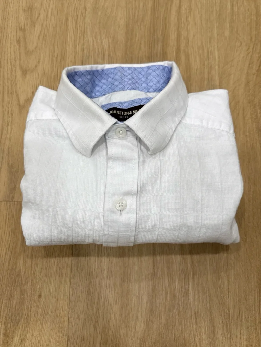 Johnston & Murphy Men’s Button-Down Shirt